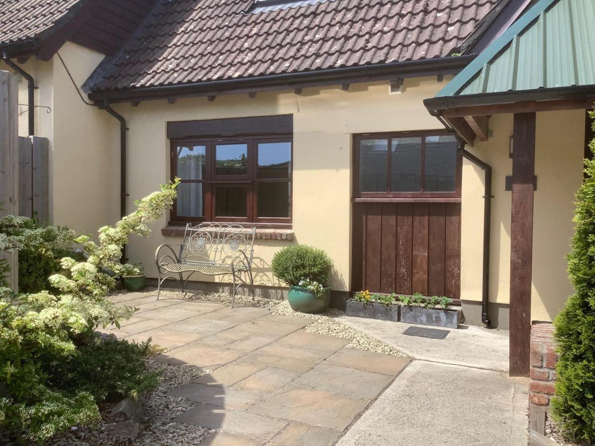 The Forge Villa Winscombe Exterior foto
