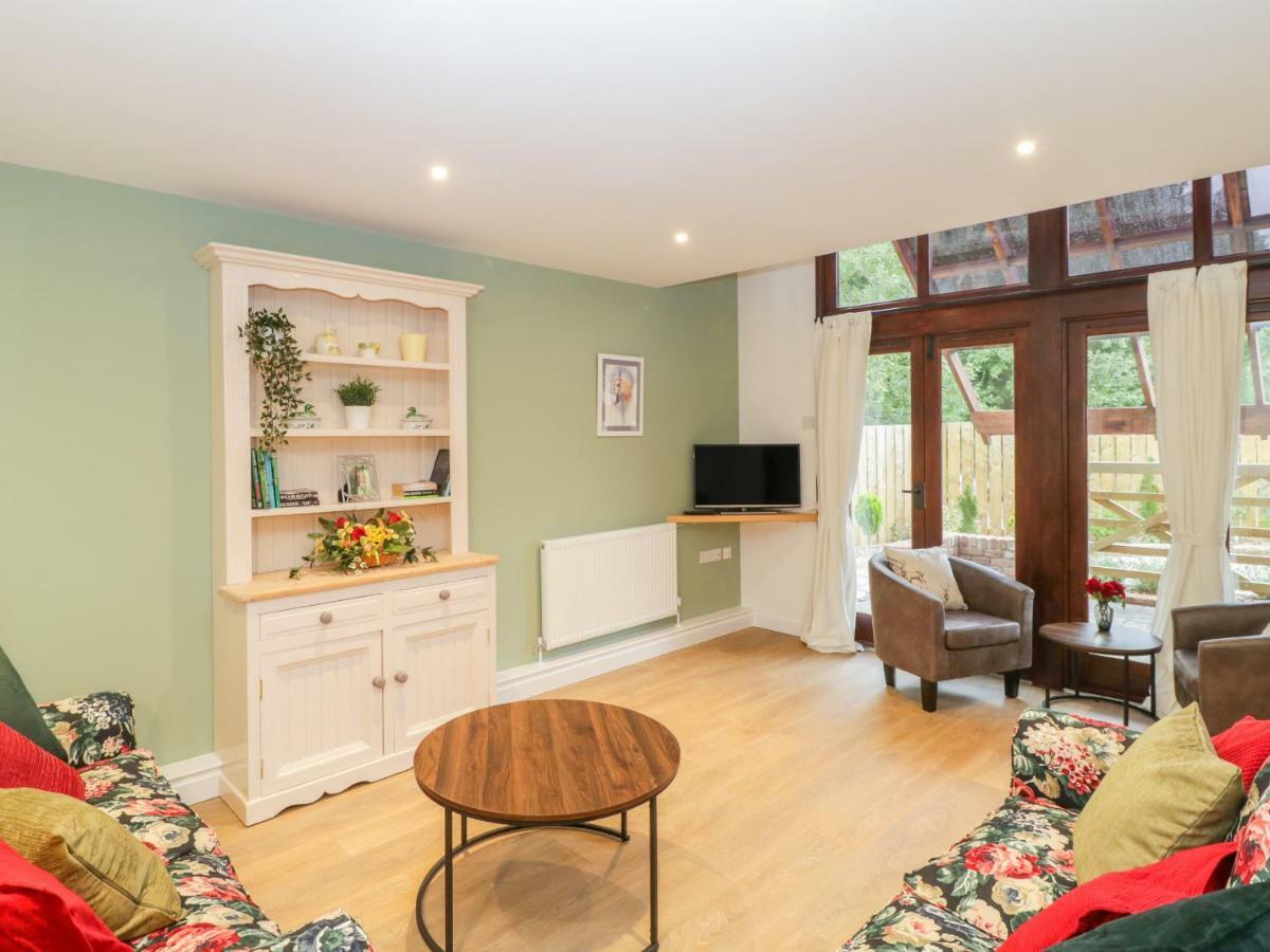The Forge Villa Winscombe Exterior foto